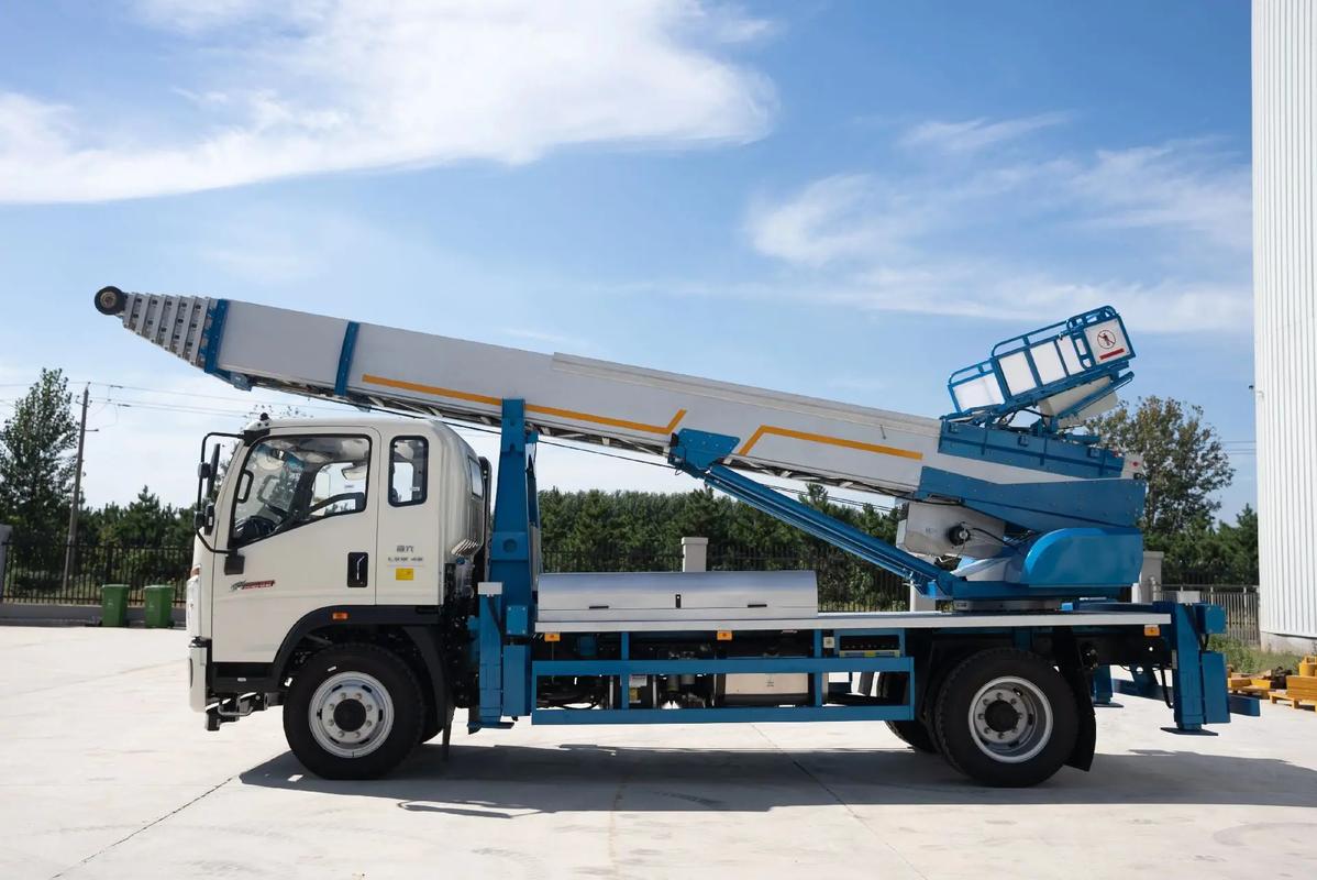 鹰潭余江云梯上料车租赁费用