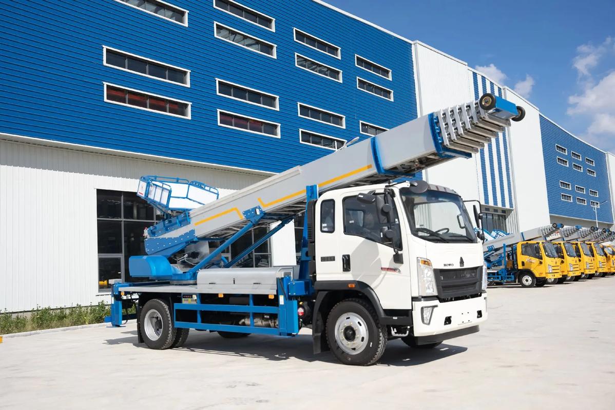 鹰潭余江出租云梯车高空作业车 建筑垃圾搬运